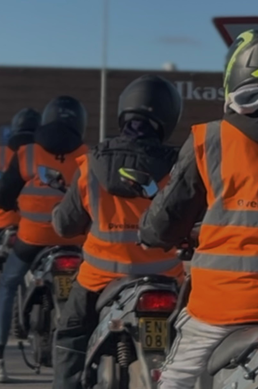 Billede af knallertkørere på undervisningshold